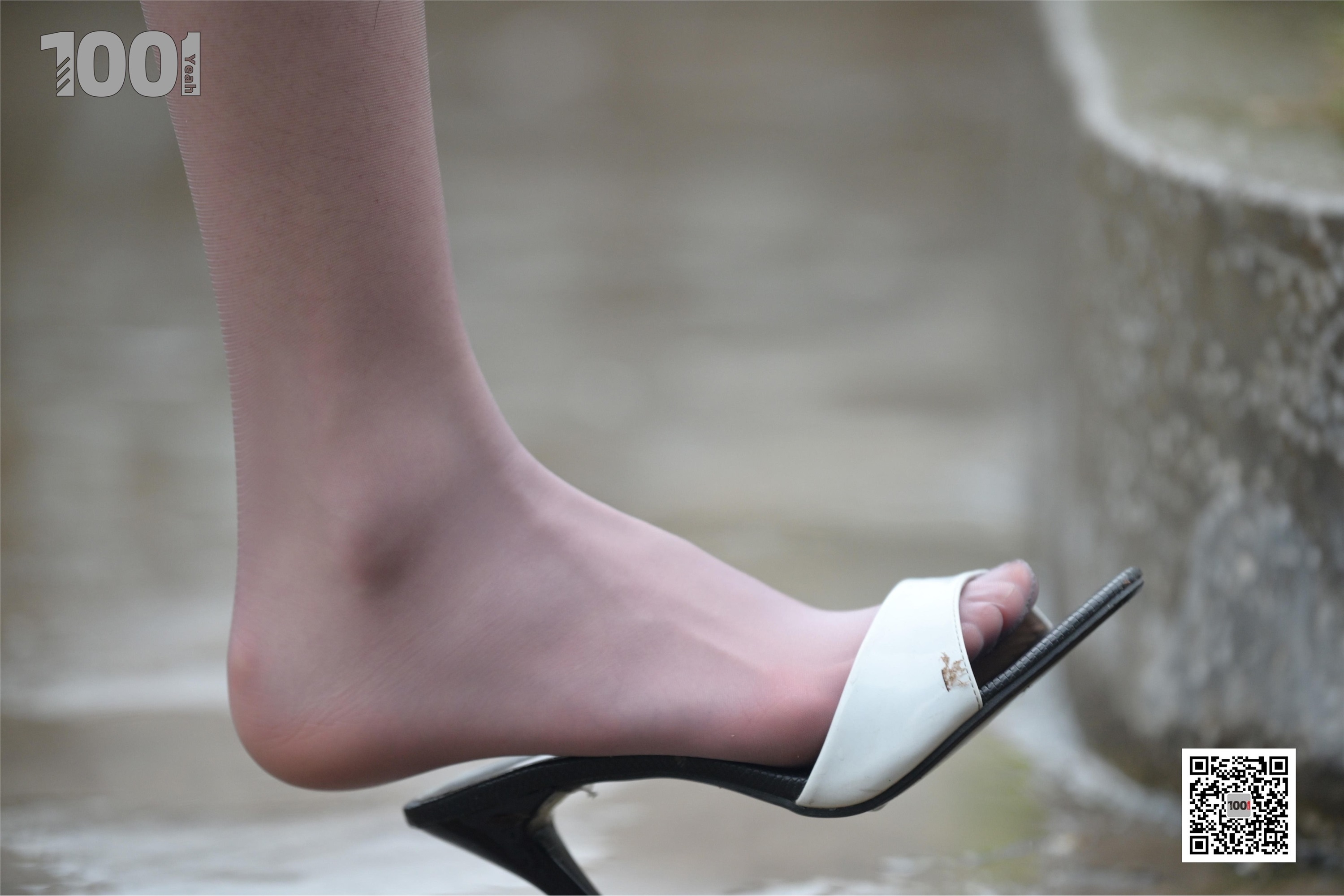 IESS异思趣向  一千零一夜《雨中漫步4》